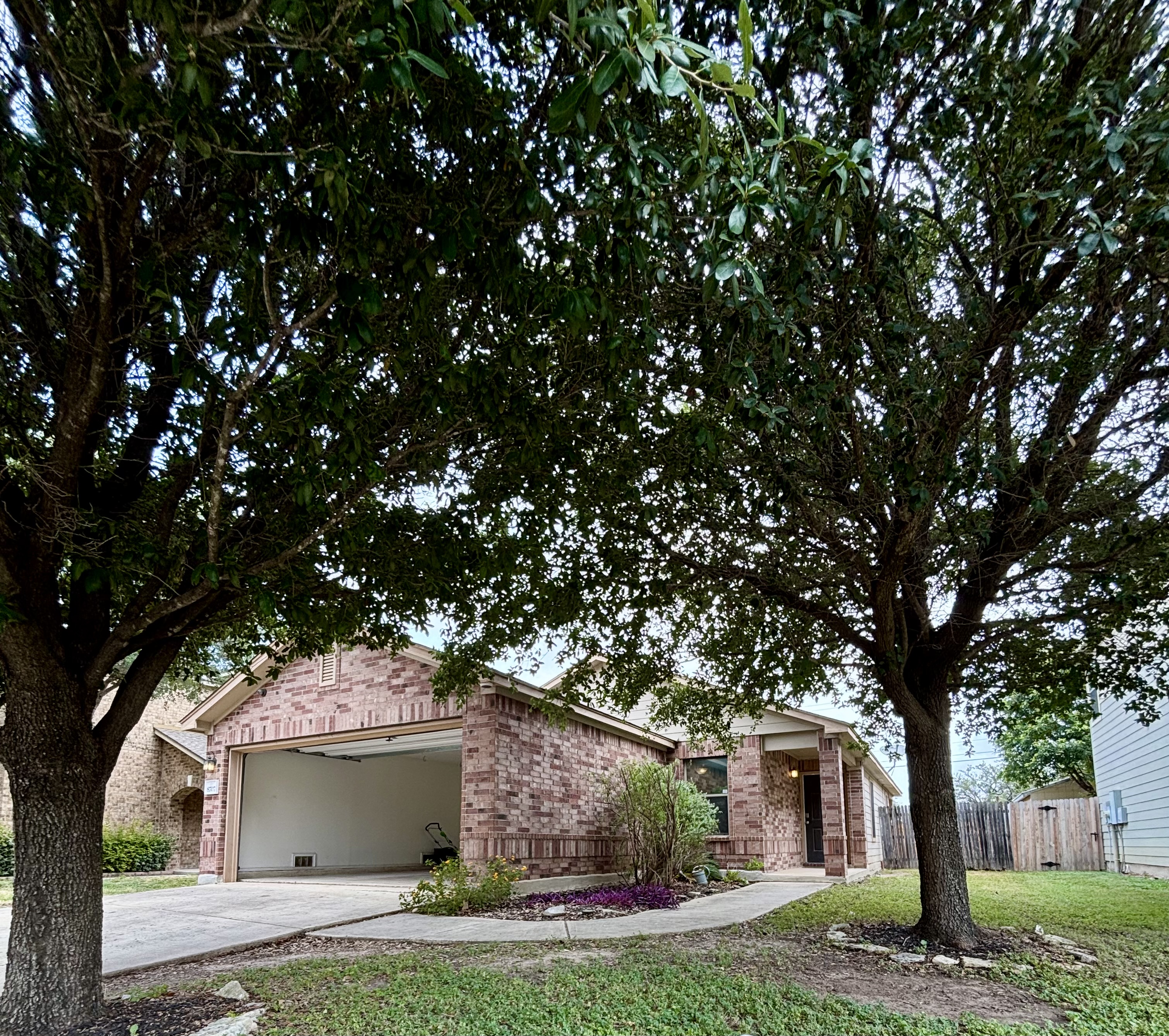 8707 Adhinger, San Antonio, TX 78245