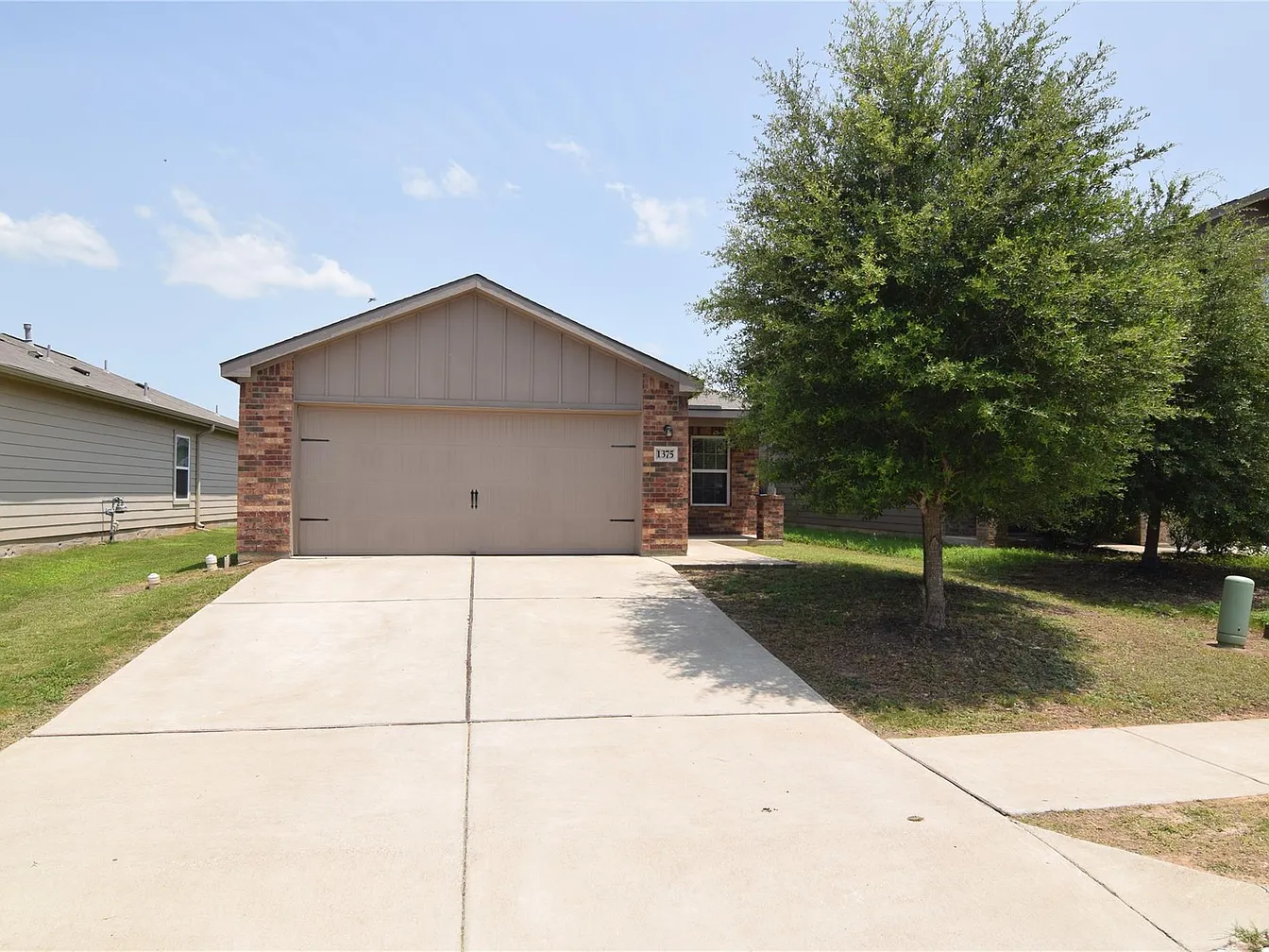 1375 Amy Drive, Kyle, TX 78640