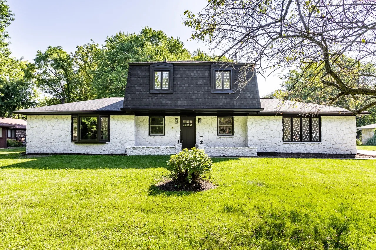 4353 Paula Lane East Drive, Wynnedale, IN 46228