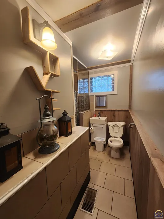 4-Bedroom Owner Finance Home in Topeka, KS in Topeka, KS, owner financed with no credit check, photo 3 of 8