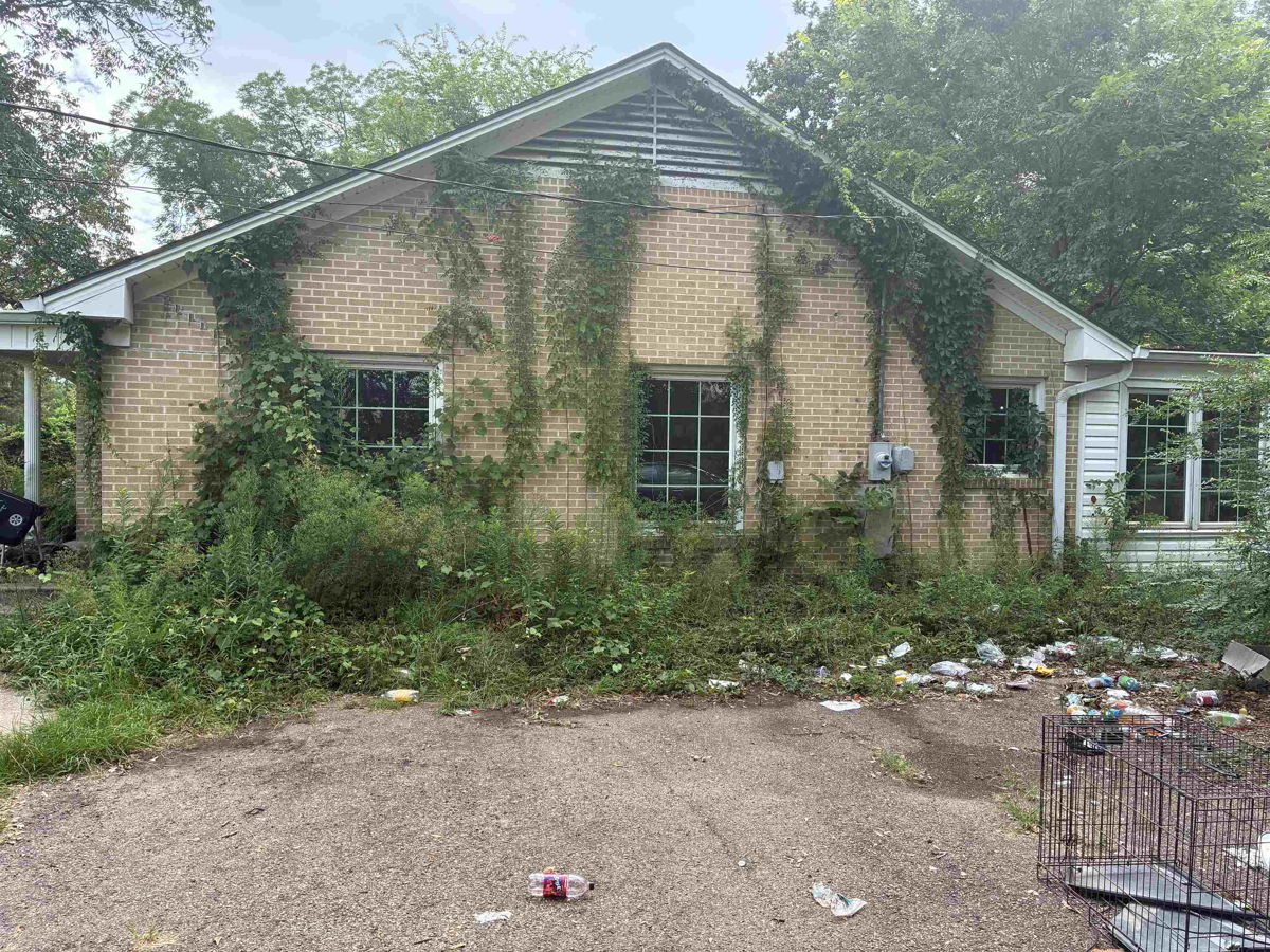 2-Bedroom Owner Finance Home in Carthage, TX in Carthage, TX, owner financed with no credit check, photo 9 of 17