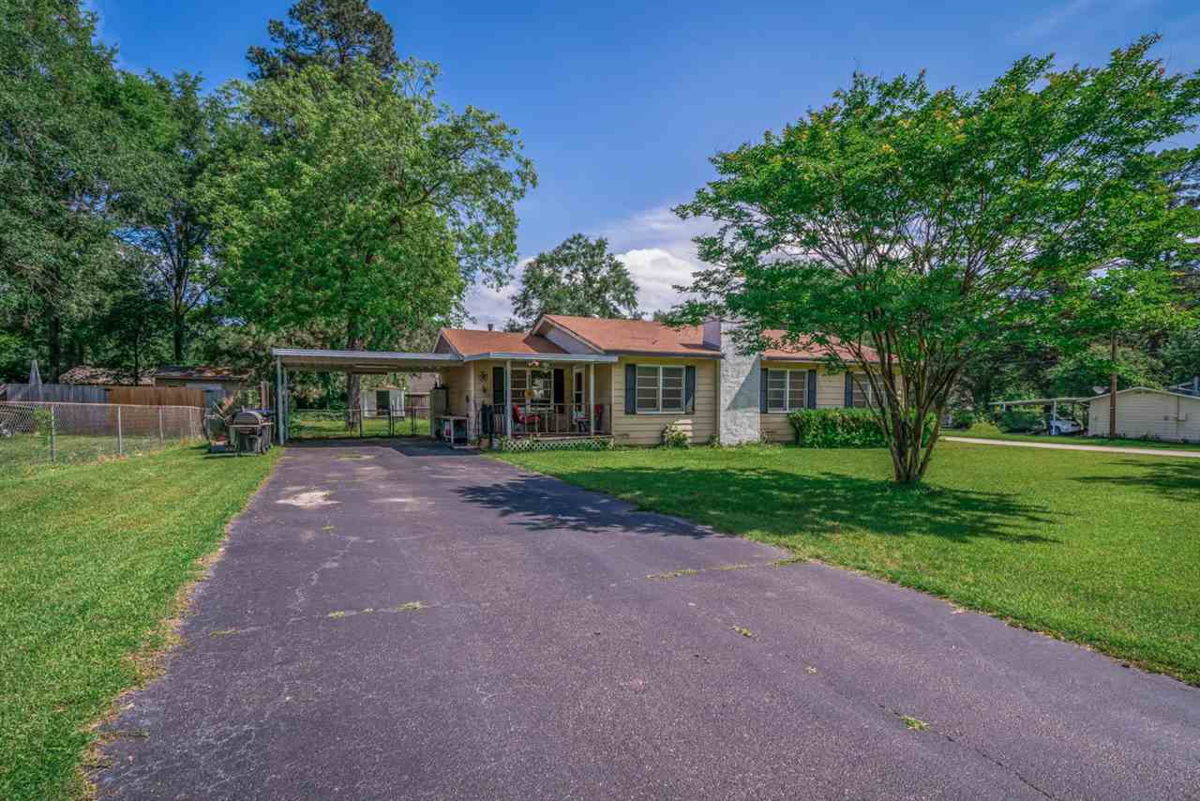 3-Bedroom Owner Finance Home in Longview, TX in Longview, TX, owner financed with no credit check, photo 2 of 18
