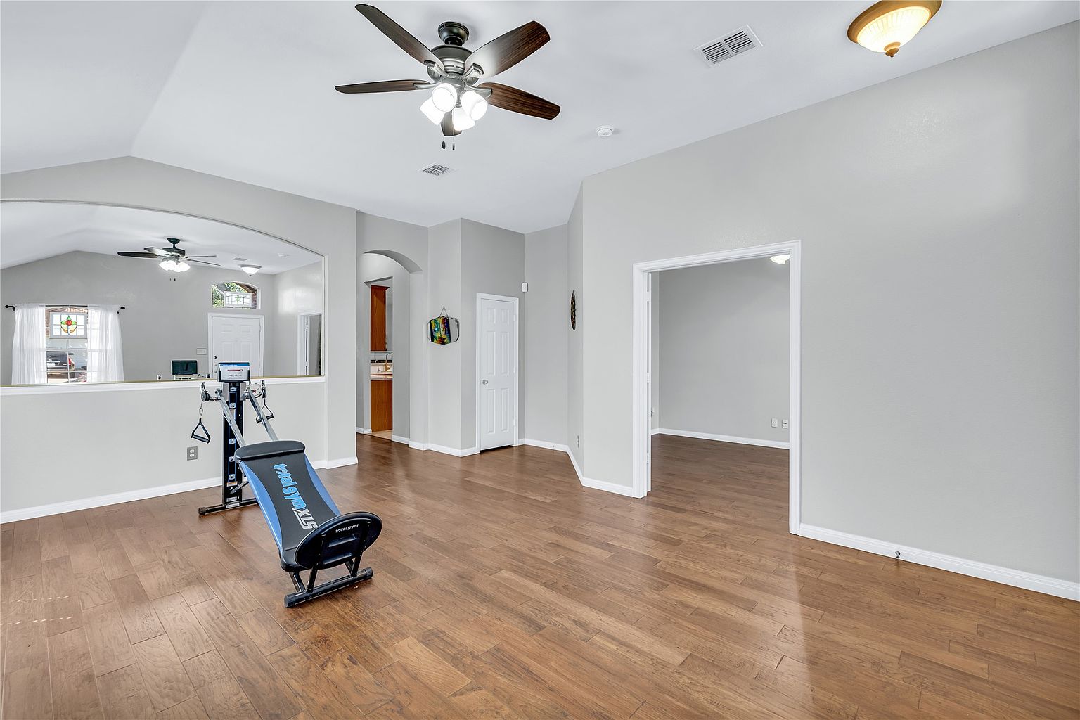 4-Bed Owner Finance Home in Saginaw in Saginaw, TX, owner financed with no credit check, photo 5 of 40