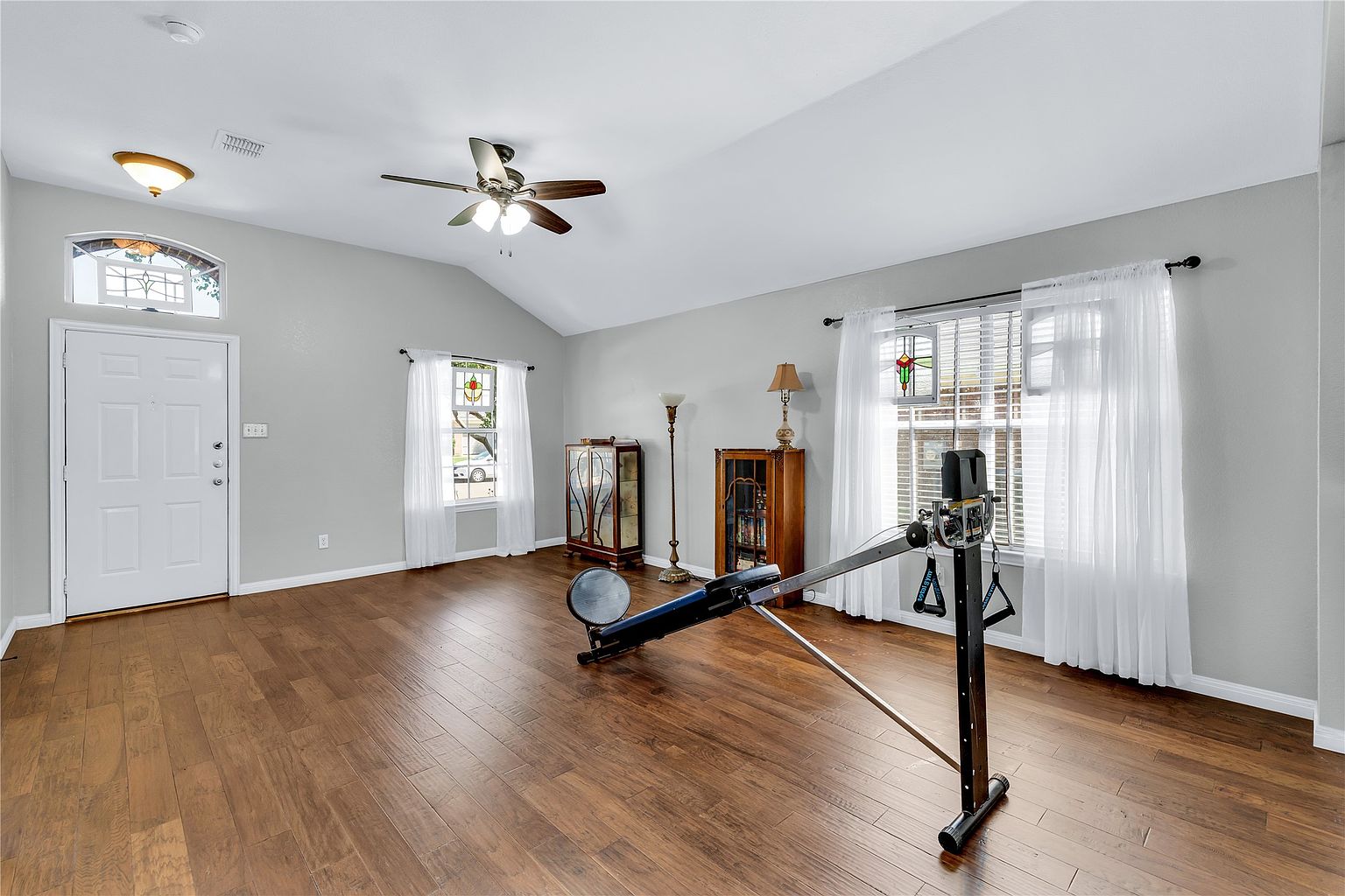 4-Bed Owner Finance Home in Saginaw in Saginaw, TX, owner financed with no credit check, photo 7 of 40