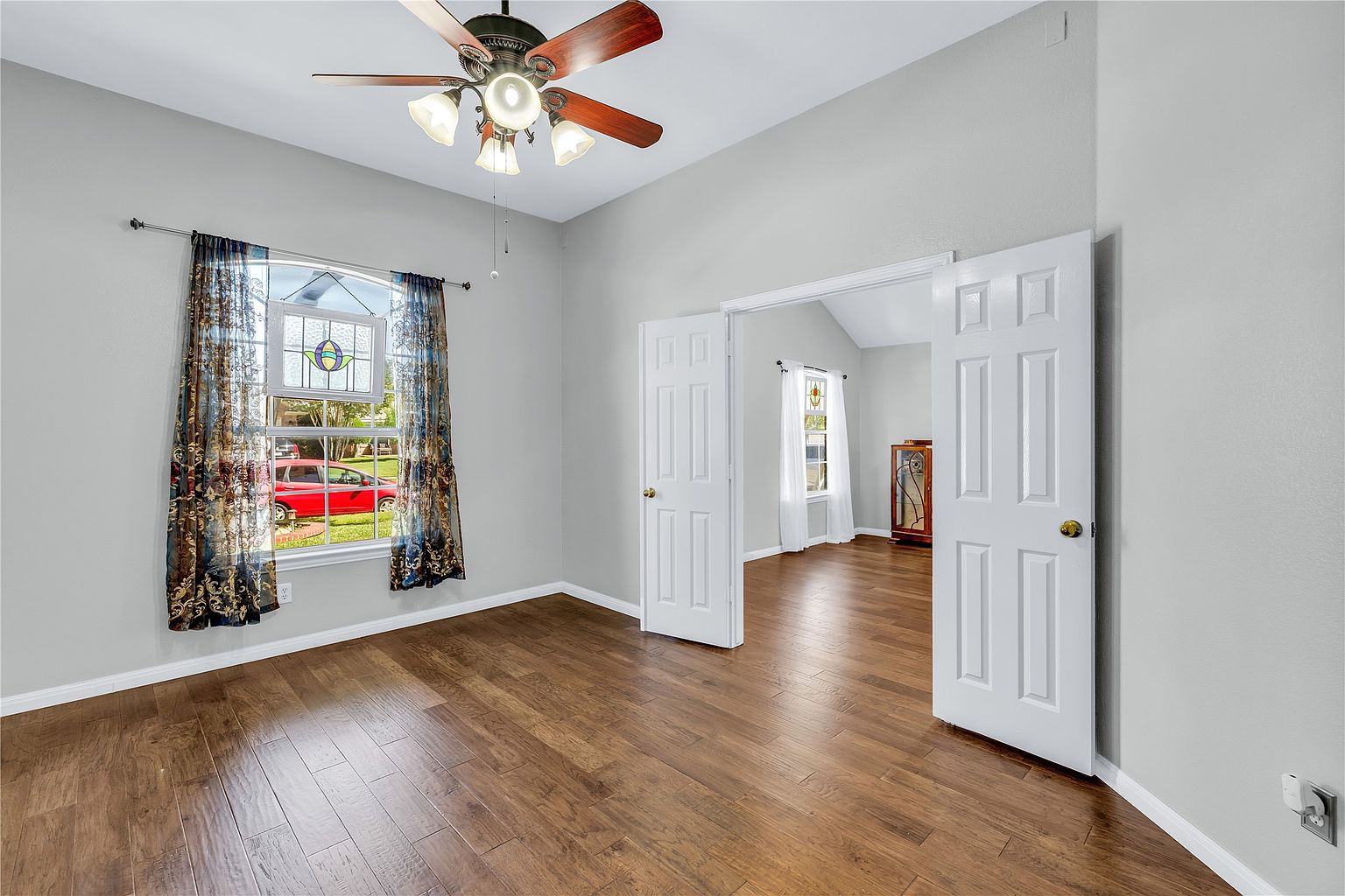 4-Bed Owner Finance Home in Saginaw in Saginaw, TX, owner financed with no credit check, photo 9 of 40