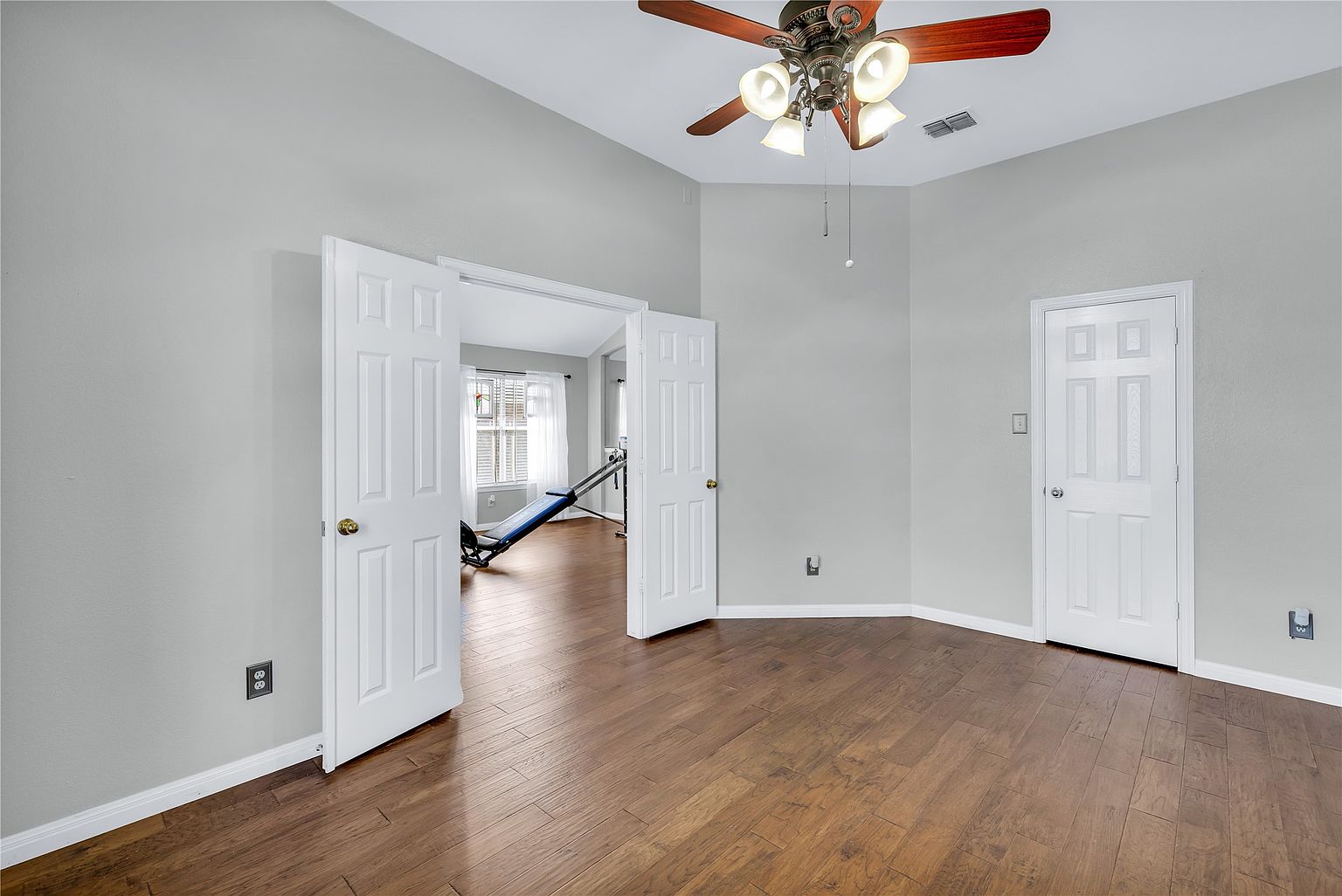 4-Bed Owner Finance Home in Saginaw in Saginaw, TX, owner financed with no credit check, photo 10 of 40