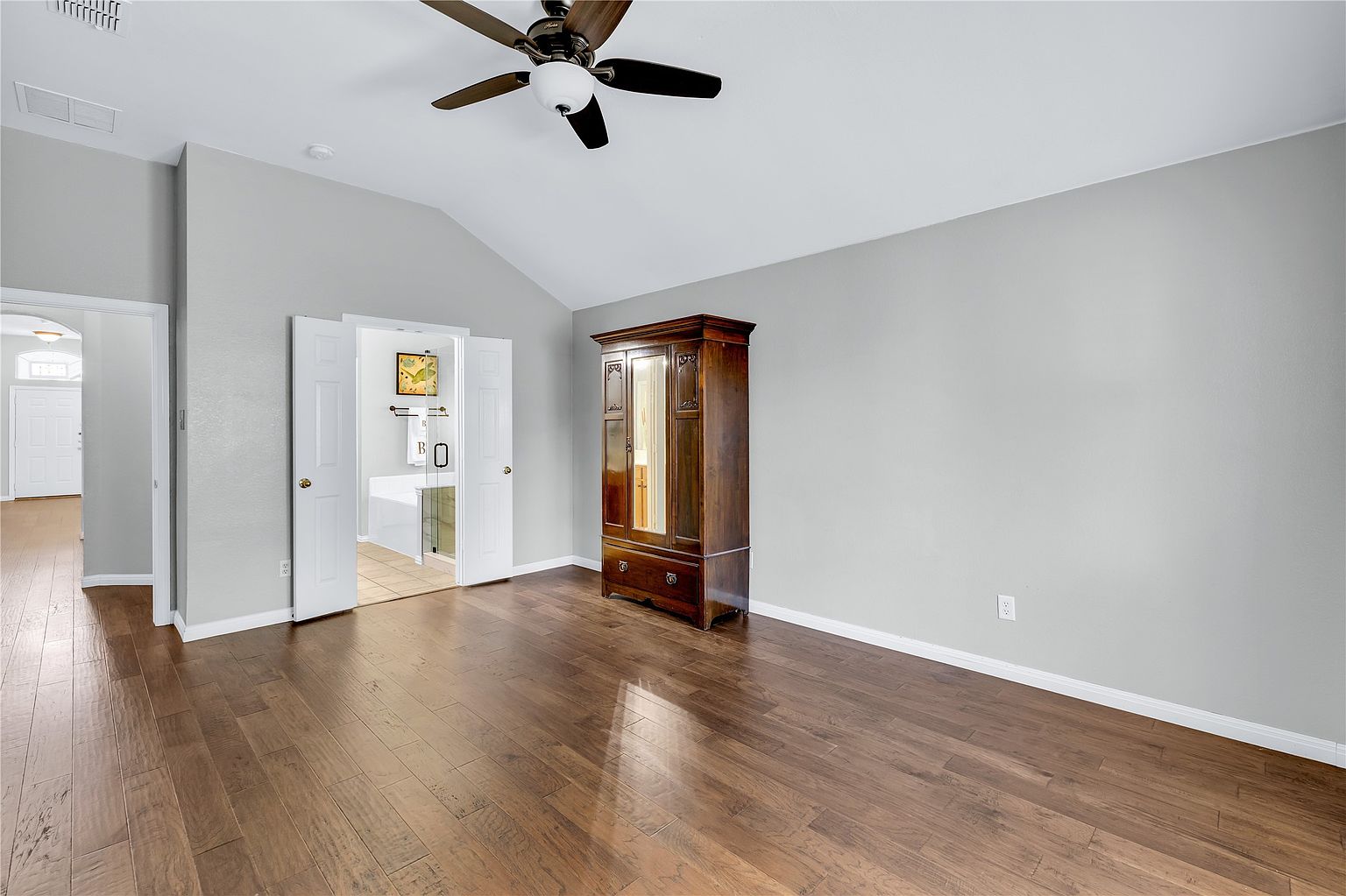 4-Bed Owner Finance Home in Saginaw in Saginaw, TX, owner financed with no credit check, photo 21 of 40