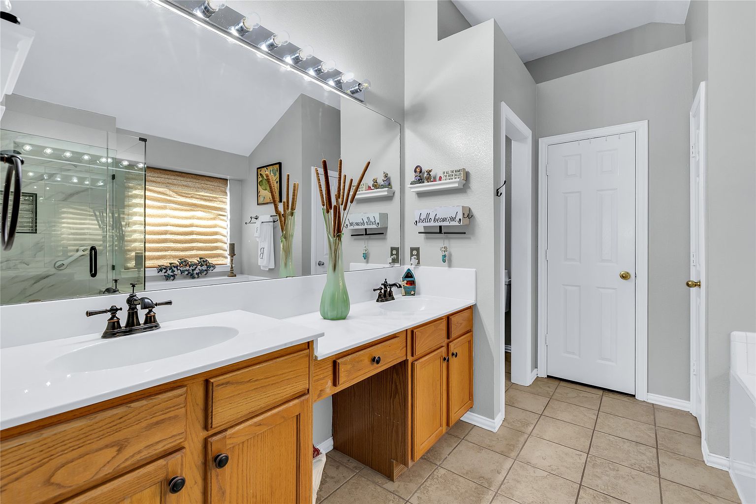 4-Bed Owner Finance Home in Saginaw in Saginaw, TX, owner financed with no credit check, photo 22 of 40